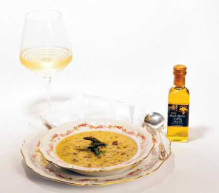 Asparagus soup with Crème Fraiche and black truffle oil